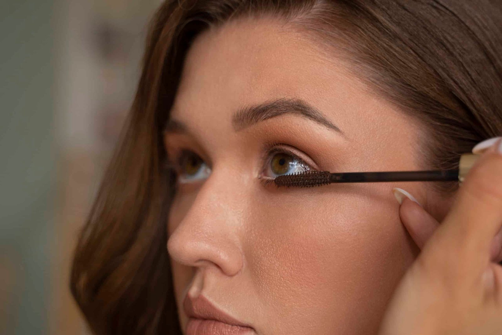 Soin du contour des yeux : l’hydratation en bonne et due forme