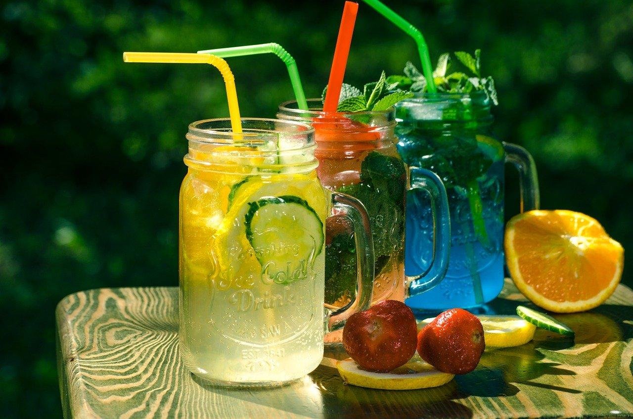 Recette de limonade maison bien fraiche à la menthe - Jeune Jolie