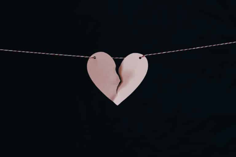 découvrez une collection de chansons émouvantes et poignantes avec tears, qui vous transportera à travers une gamme d'émotions profondes et intenses. embarquez pour un voyage musical inoubliable avec tears.