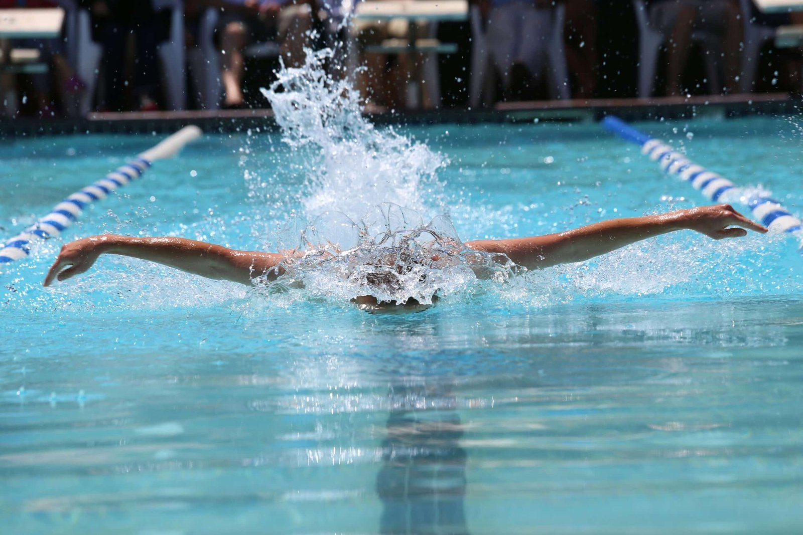 découvrez tout sur la natation, ses bienfaits, ses techniques et ses compétitions, avec nos articles sur swimming.fr