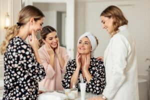 Des femmes témoignent : pressions pour dépenser des milliers sur des produits de soin non remboursables