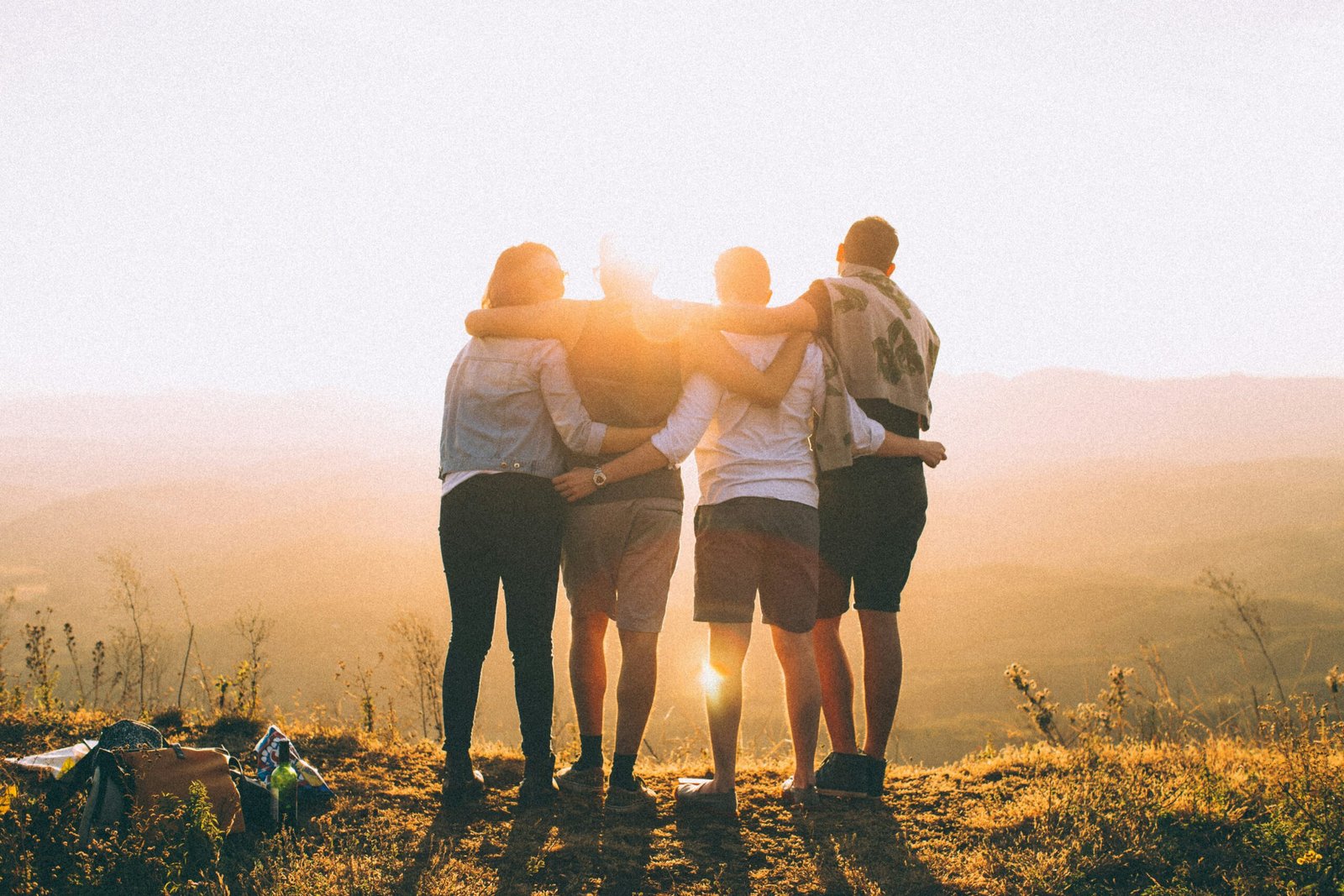découvrez la signification et l'importance de l'amitié dans nos vies avec des articles, des citations et des conseils inspirants.
