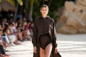 le défilé de mode Louis Vuitton pour la collection resort 2026
