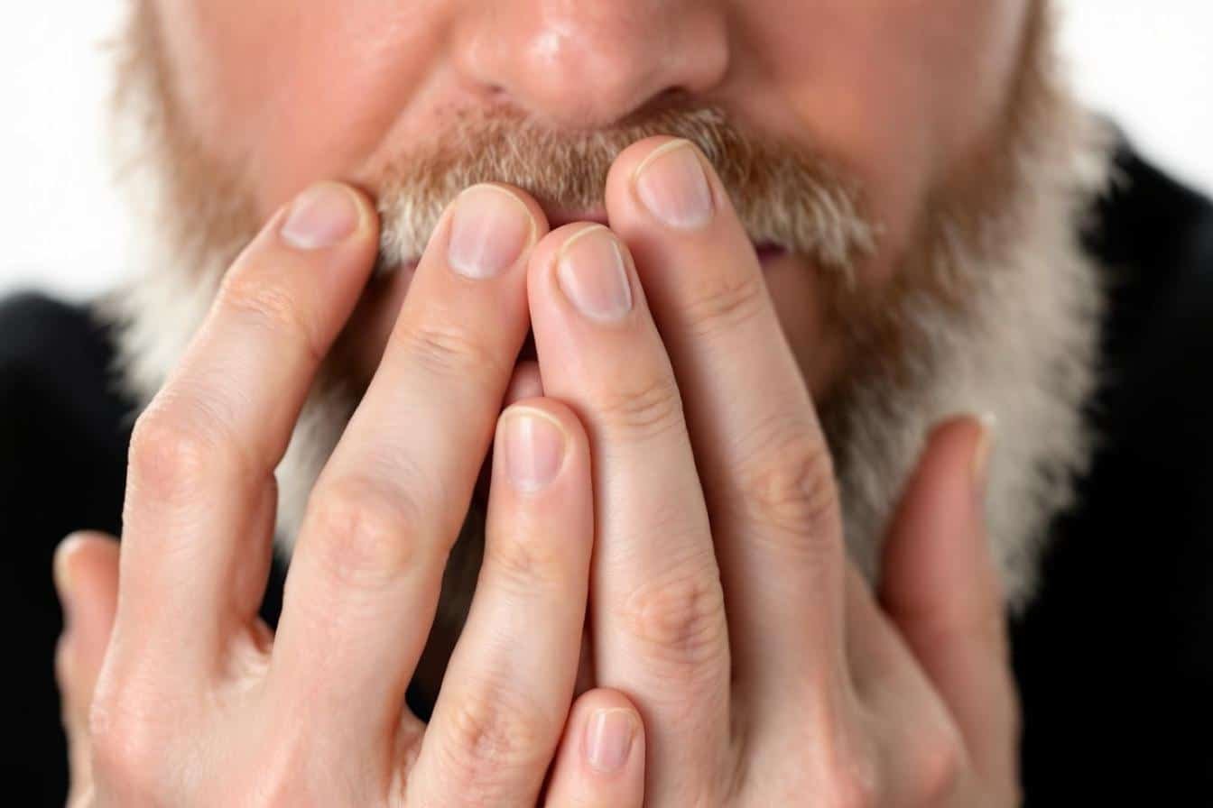 Les mains de Donald Trump à l’examen : de nouvelles photos suscitent des interrogations