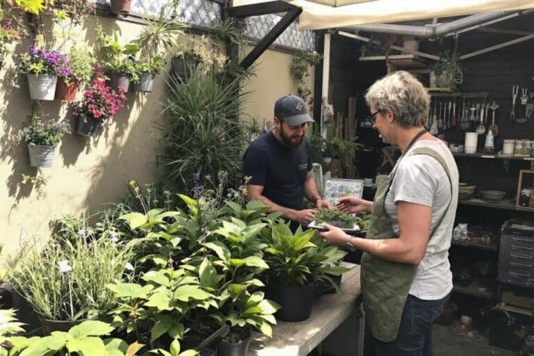Un designer de jardins primé sera en visite dans plusieurs centres