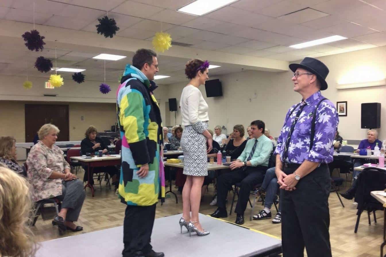 Une association locale organise un défilé de mode pour collecter des fonds au profit des adultes en situation de handicap