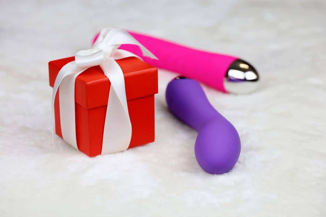 Et si vous organisiez une Saint-Valentin coquine ? petite amie 1254x836 Photo Porno Hd Et si vous organisiez une Saint-Valentin coquine ? image